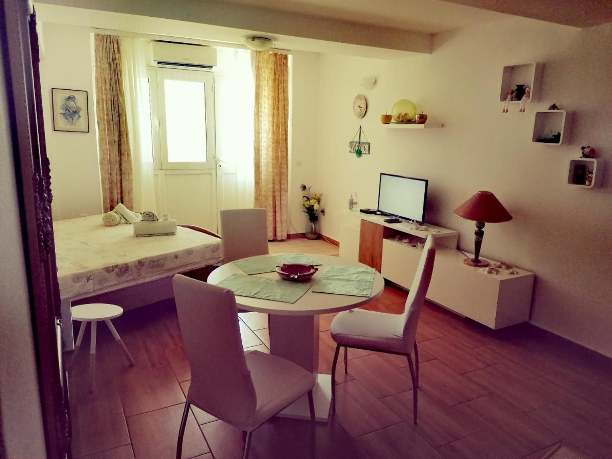 Apartment Lju On The Beach Split Kültér fotó