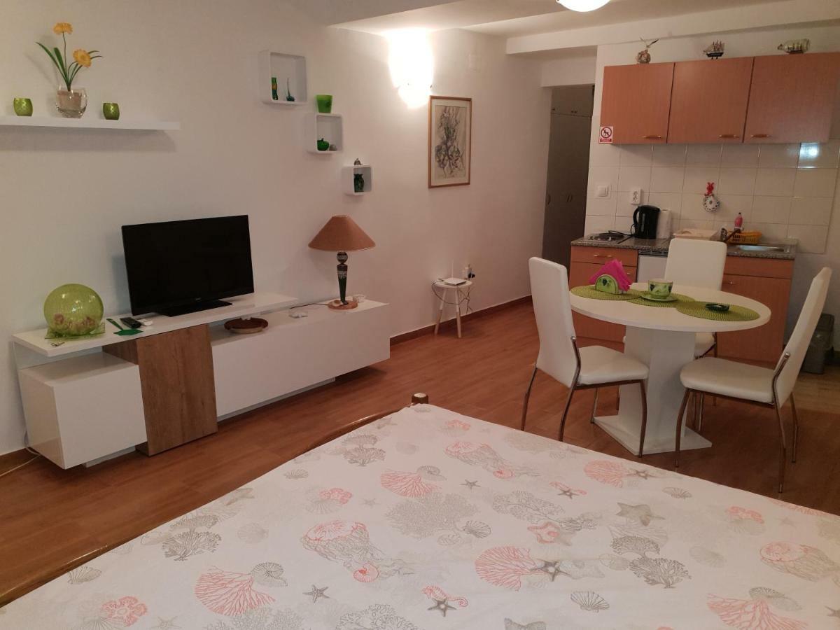 Apartment Lju On The Beach Split Kültér fotó